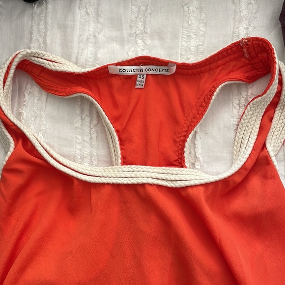 Beautiful orange razorback top - Picture 3 of 3